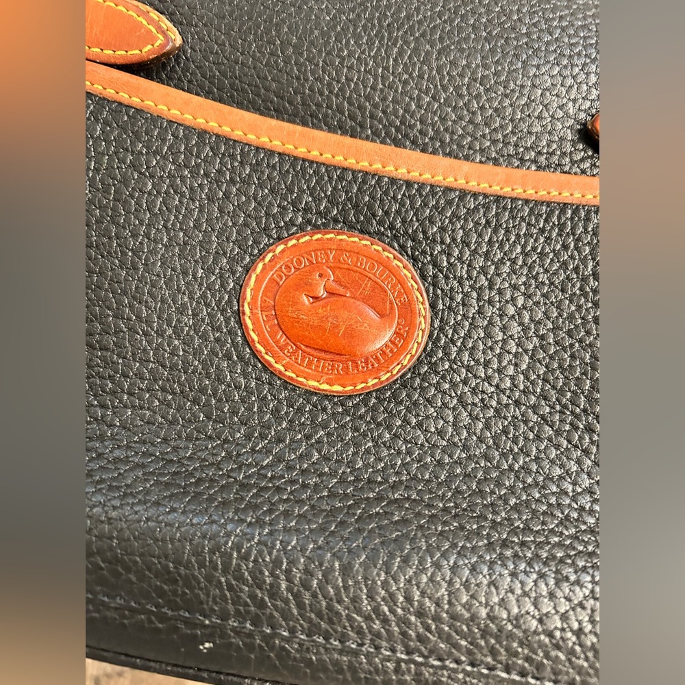 Vintage Dooney and Bourke Black Brown Leather Buckle Satchel Bag Purse Handbag - Picture 2 of 7